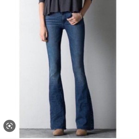American Eagle Outfitters Denim - EXCELLENT CONDITION WOMEN’S 10 AMERICAN EAGLE HI-RISE ARTIST SUPER STRETCH JEANS